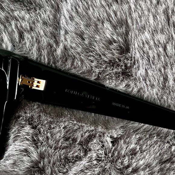 Bottega Veneta -- Black Rectangle Angular Sunglasses --UNISEX - Picture 6 of 8